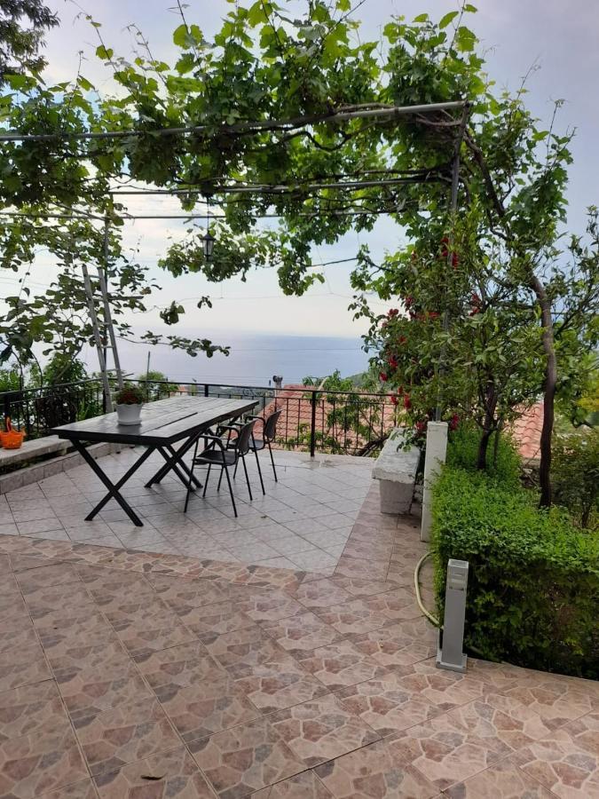Отель Lida'S House Лукове Экстерьер фото