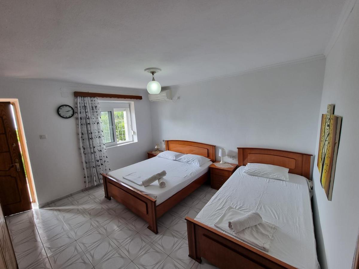 Отель Lida'S House Лукове Номер фото
