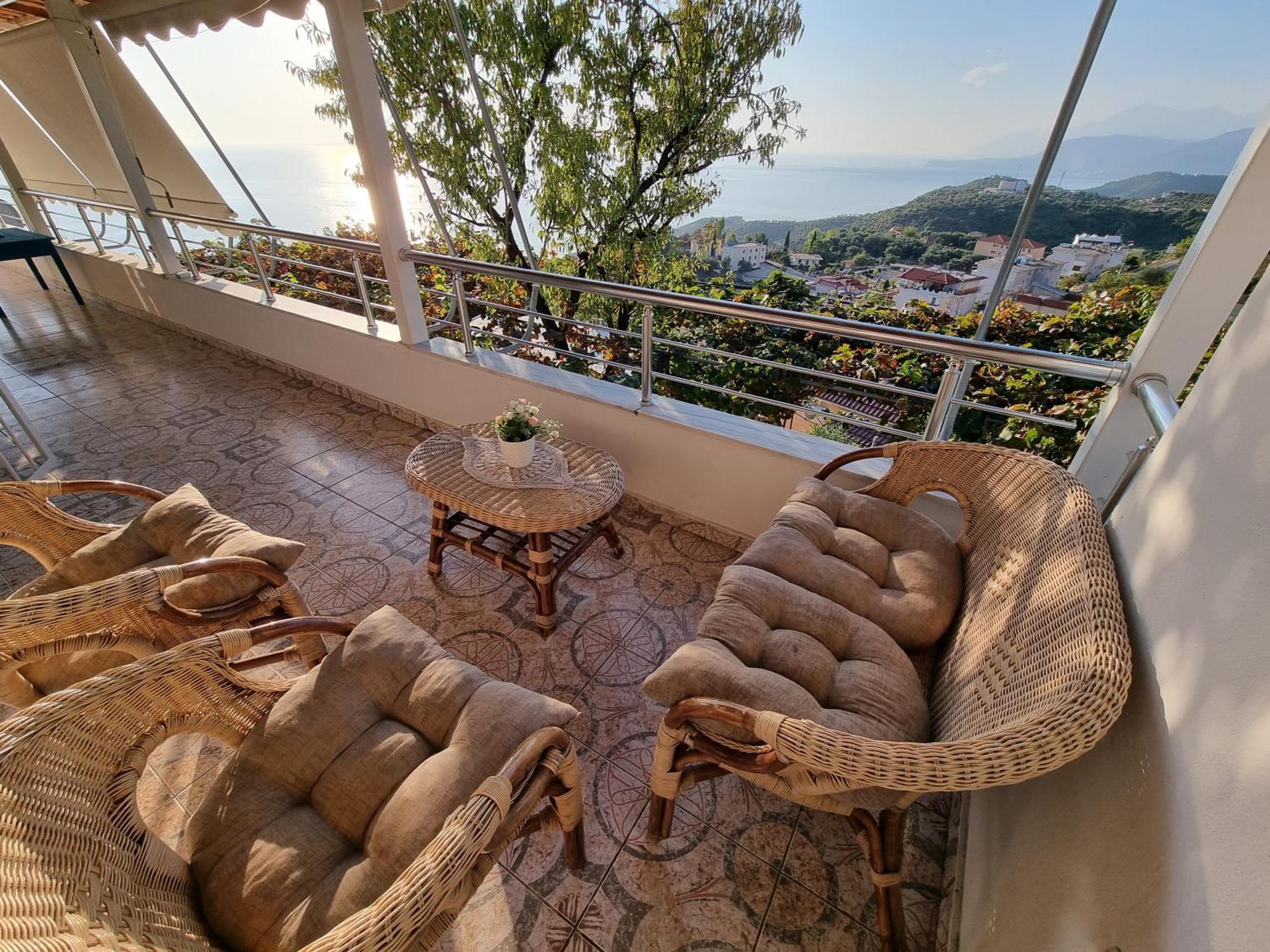 Отель Lida'S House Лукове Номер фото