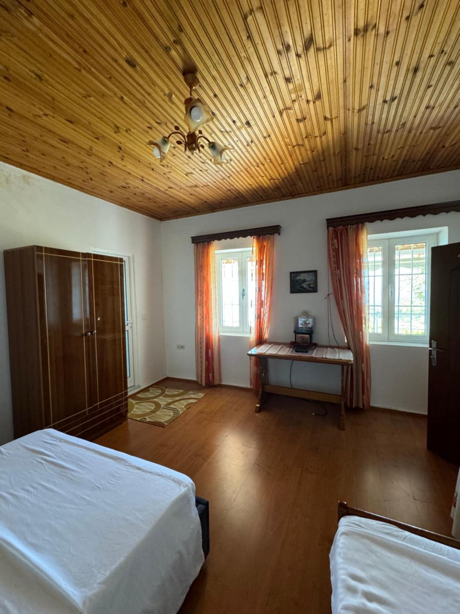 Отель Lida'S House Лукове Экстерьер фото